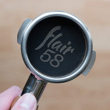 Lade das Bild in den Galerie-Viewer, Flair 58 Etched Puck Screen
