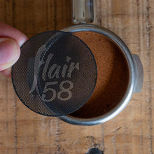 Lade das Bild in den Galerie-Viewer, Flair 58 Etched Puck Screen